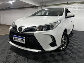 YARIS 1.5 XS SEDAN 16V FLEX 4P AUTOMÁTICO