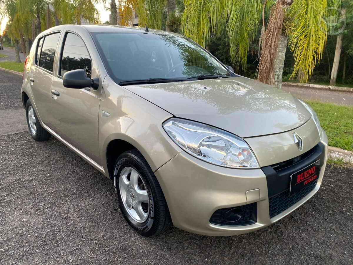 SANDERO 1.0 AUTHENTIQUE 16V FLEX 4P MANUAL - 2013 - CAMPO BOM