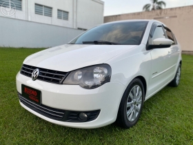 POLO SEDAN 1.6 MI COMFORTLINE 8V FLEX 4P MANUAL