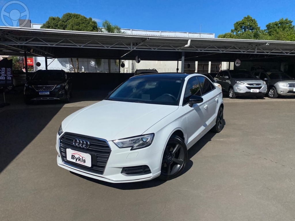 A3 SEDAN 1.4 PRESTIGE TIPTRONIC FLEX - 2018 - TAPEJARA