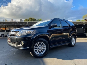 hilux sw4 srv 3.0 4x4 7 lugares 2013 tapejara