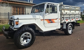 bandeirante 4.0 oj50l 4x4 lona diesel 2p manual 1982 passo fundo