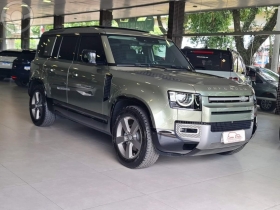 defender 2.0 p300 110 se 4x4 turbo 2p automatico 2022 novo hamburgo