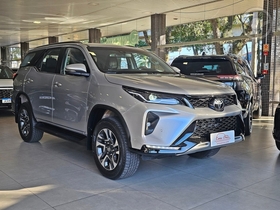 hilux sw4 2.8 4x4 srx platinum turbo diesel 4p automatico 2025 novo hamburgo
