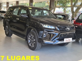 HILUX SW4 2.8 SRX 4X4 DIAMOND 16V TURBO DIESEL 4P 7 LUGARES AUTOMÁTICO