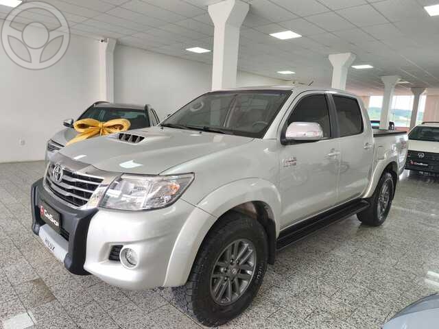 HILUX SRV 3.0 AUT RODAS 17 CONTROLE TRAÇÃO - 2012 - GETúLIO VARGAS