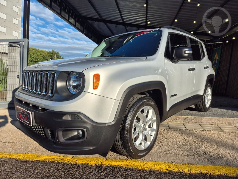 RENEGADE SPORT 1.8 - 2018 - LAJEADO
