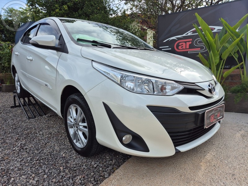 YARIS SEDAN XI 1.5 - 2019 - LAJEADO