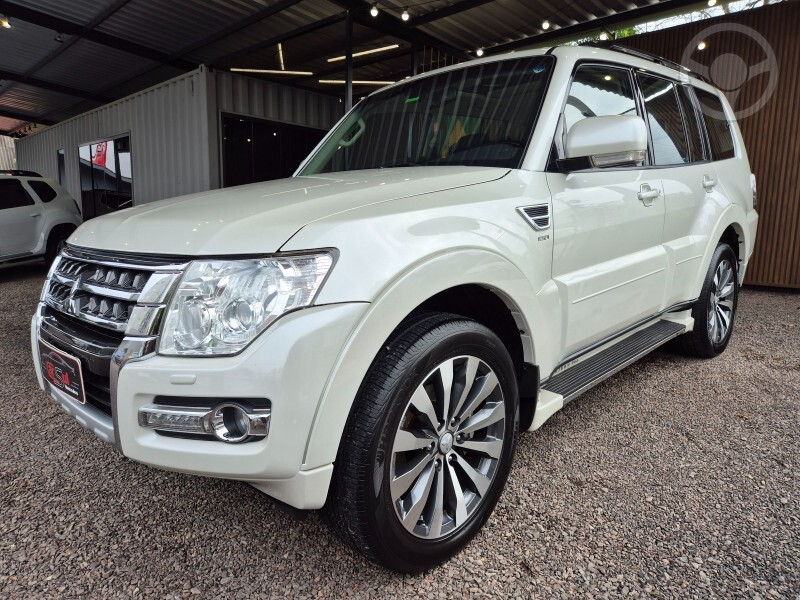 PAJERO FULL HPE 3.2 - 2019 - LAJEADO