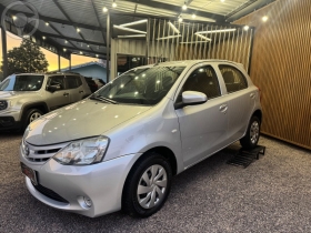 etios x 1.3 2017 lajeado