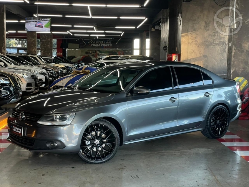 JETTA 2.0 COMFORTLINE FLEX 4P TIPTRONIC - 2012 - CAXIAS DO SUL