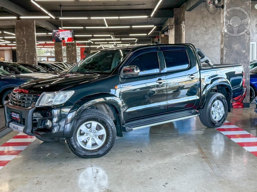 HILUX 2.7 SR 4X2 CD 16V FLEX 4P AUTOMÁTICO - 2013 - CAXIAS DO SUL
