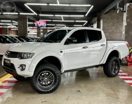 L200 TRITON 3.2 HPE 4X4 CD 16V TURBO INTERCOOLER DIESEL 4P AUTOMÁTICO