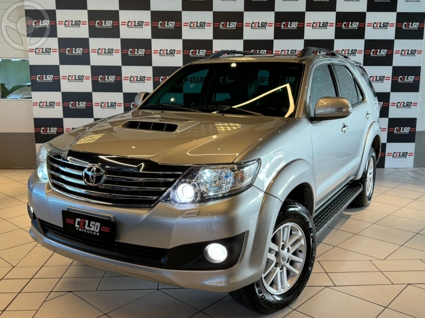 HILUX SW4 3.0 SRV 4X4 16V TURBO INTERCOOLER DIESEL 4P AUTOMÁTICO - 2015 - DOIS IRMãOS