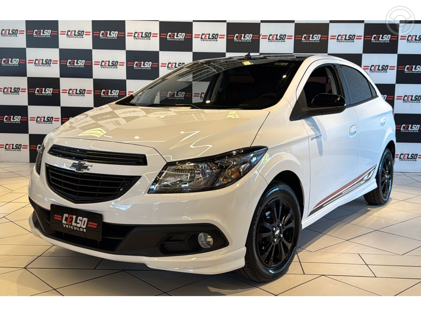 ONIX 1.4 MPFI EFFECT 8V FLEX 4P MANUAL - 2015 - DOIS IRMãOS