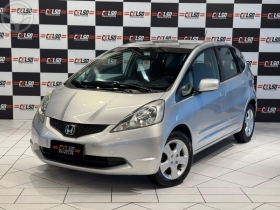 FIT 1.4 LX 16V FLEX 4P AUTOMÁTICO