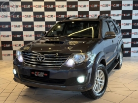 hilux sw4 3.0 srv 4x4 7 lugares 16v turbo intercooler diesel 4p automatico 2013 dois irmaos