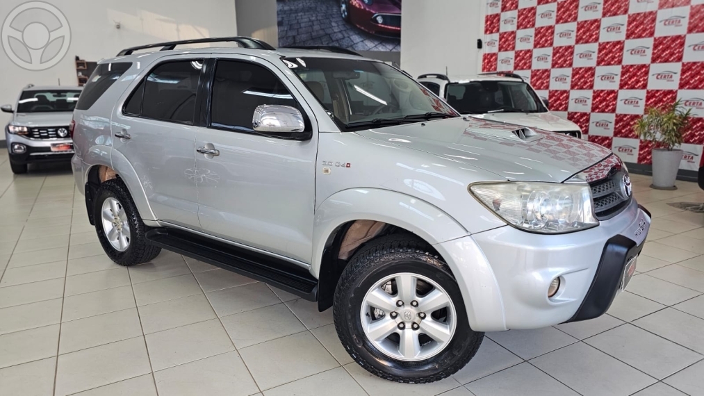 HILUX SW4 3.0 SRV 4X4 7 LUGARES 16V TURBO INTERCOOLER DIESEL 4P AUTOMÁTICO - 2011 - PASSO FUNDO