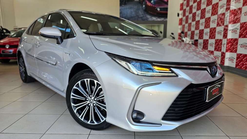 COROLLA 2.0 ALTIS PREMIUM 16V FLEX 4P AUTOMÁTICO - 2020 - PASSO FUNDO