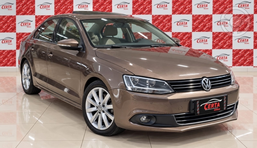 JETTA 2.0 COMFORTLINE FLEX 4P TIPTRONIC - 2014 - PASSO FUNDO