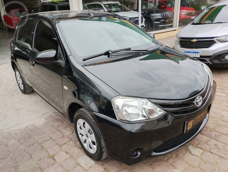 ETIOS XS 1.5 FLEX 16V 5P MEC. - 2017 - VENâNCIO AIRES