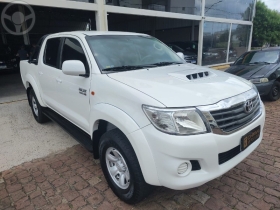 hilux 3.0 std 4x4 16v 2012 venancio aires