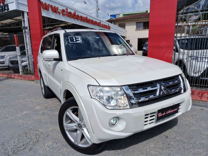 PAJERO FULL 3.2 HPE 4X4 16V TURBO INTERCOOLER DIESEL 4P AUTOMÁTICO - 2013 - CAXIAS DO SUL