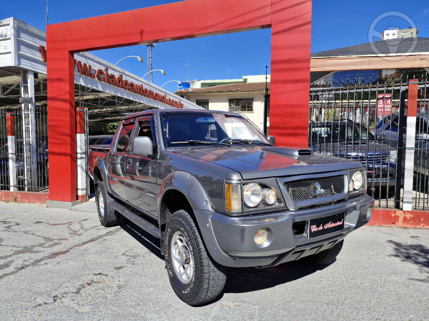 MITSUBISHI - L200 2.5 GLS HPE 4X4 CD 8V TURBO DIESEL 4P MANUAL - 2002/2003 - CINZA - R$ 54.900,00