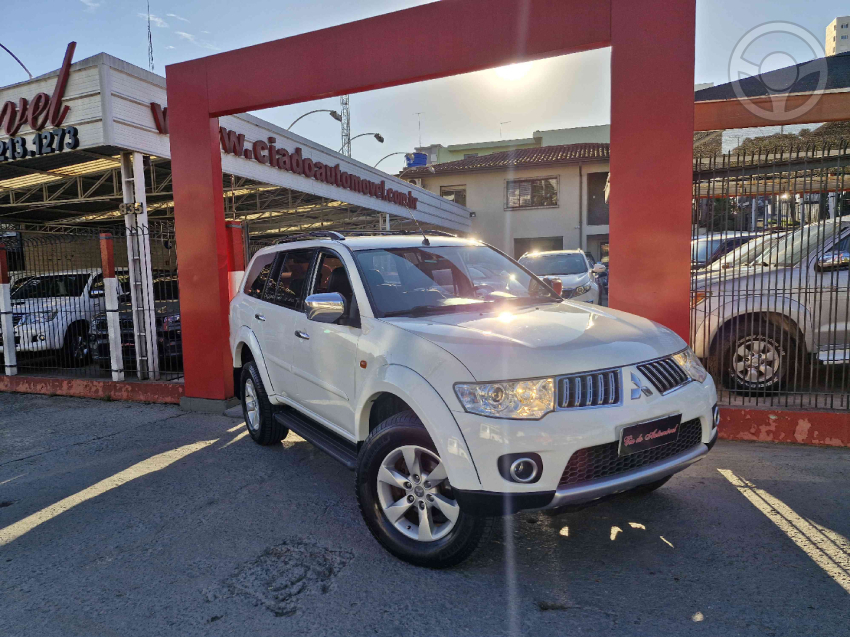 MITSUBISHI - PAJERO DAKAR 3.2 HPE 4X4 7 LUGARES 16V TURBO INTERCOOLER DIESEL 4P AUTOMÁTICO - 2011/2012 - BRANCA - R$ 99.900,00