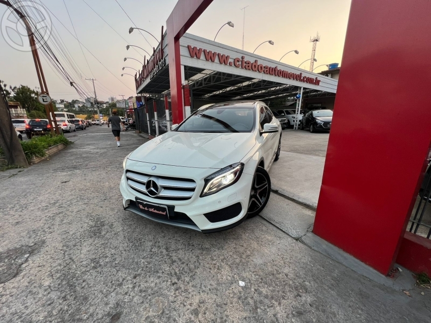 GLA 250 2.0 16V TURBO SPORT 4P AUTOMÁTICO - 2015 - CAXIAS DO SUL