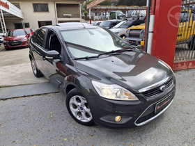 focus 2.0 titanium hatch 16v flex 4p automatico 2013 caxias do sul