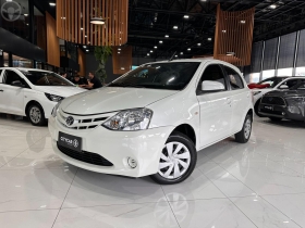 ETIOS 1.5 XS 16V FLEX 4P AUTOMATICO