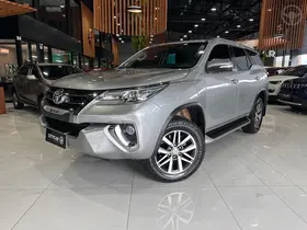 hilux sw4 2.8 srx 4x4 16v turbo intercooler diesel 4p automatico 2017 santa cruz do sul