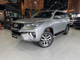 hilux sw4 2.8 srx 4x4 16v turbo intercooler diesel 4p automatico 2017 santa cruz do sul