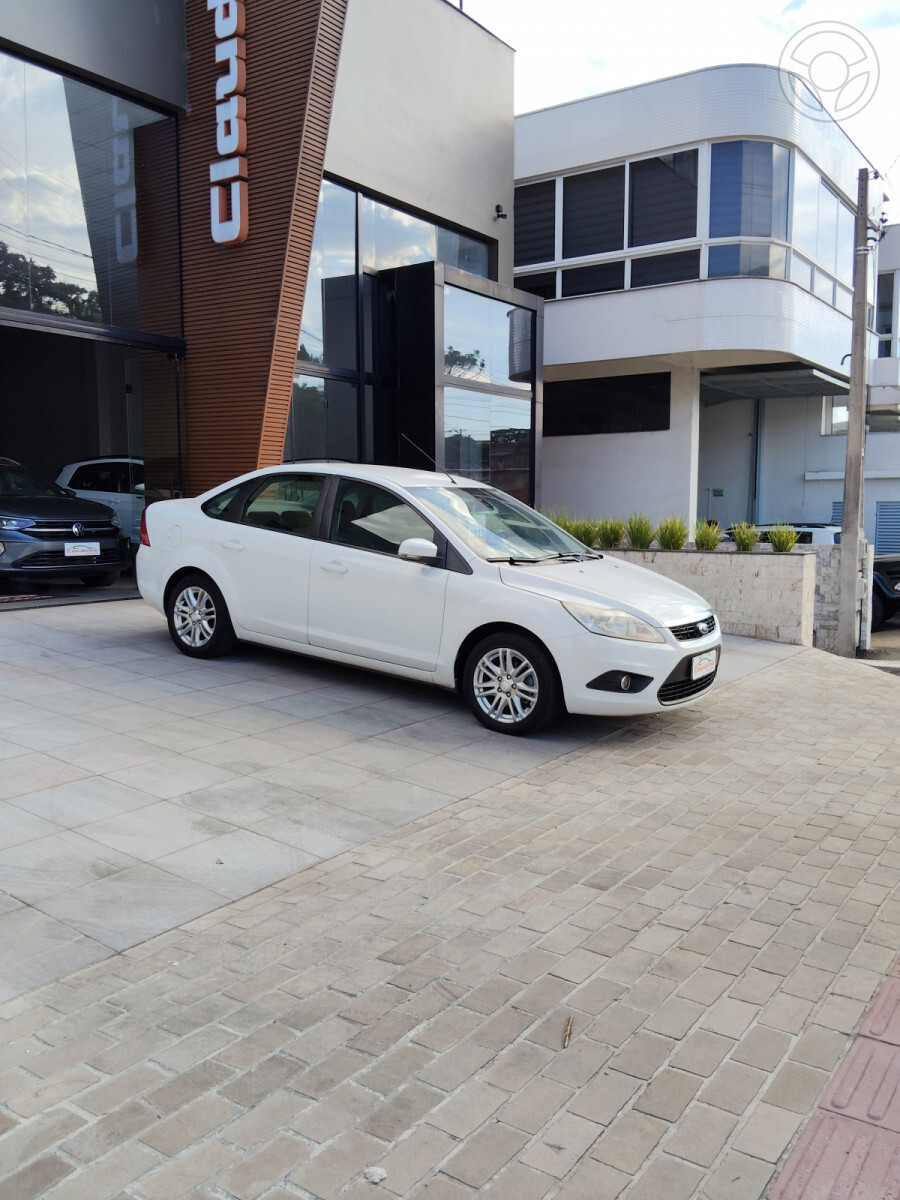 FOCUS 2.0 SEDAN 16V 4P MANUAL - 2013 - ERECHIM