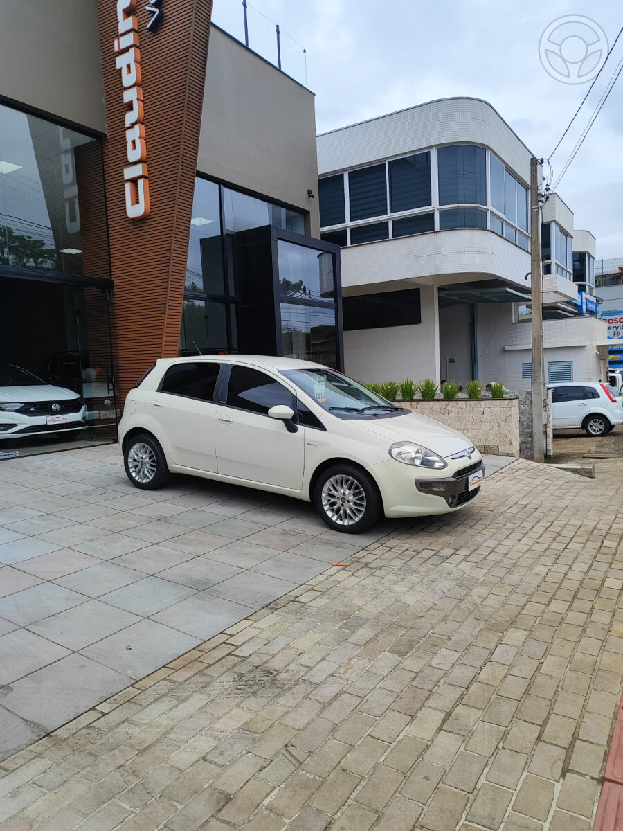 PUNTO 1.6 ESSENCE 16V FLEX 4P AUTOMATIZADO - 2013 - ERECHIM