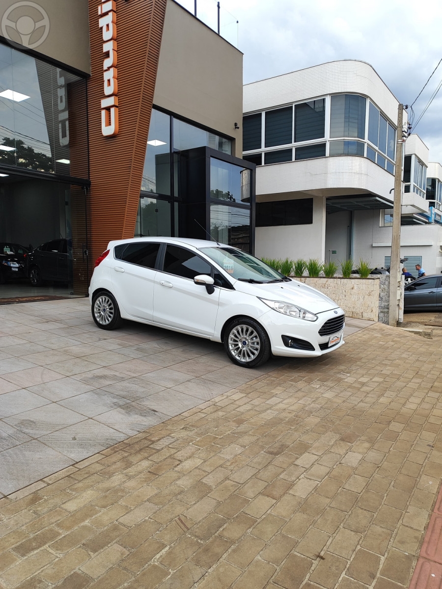 FIESTA 1.6 TITANIUM PLUS HATCH 16V FLEX 4P AUTOMÁTICO - 2016 - ERECHIM