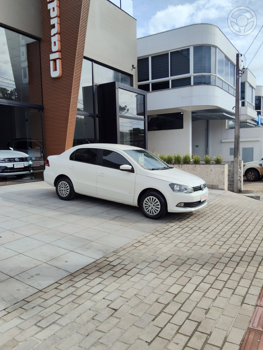 VOYAGE 1.0 MI 8V FLEX 4P MANUAL - 2014 - ERECHIM