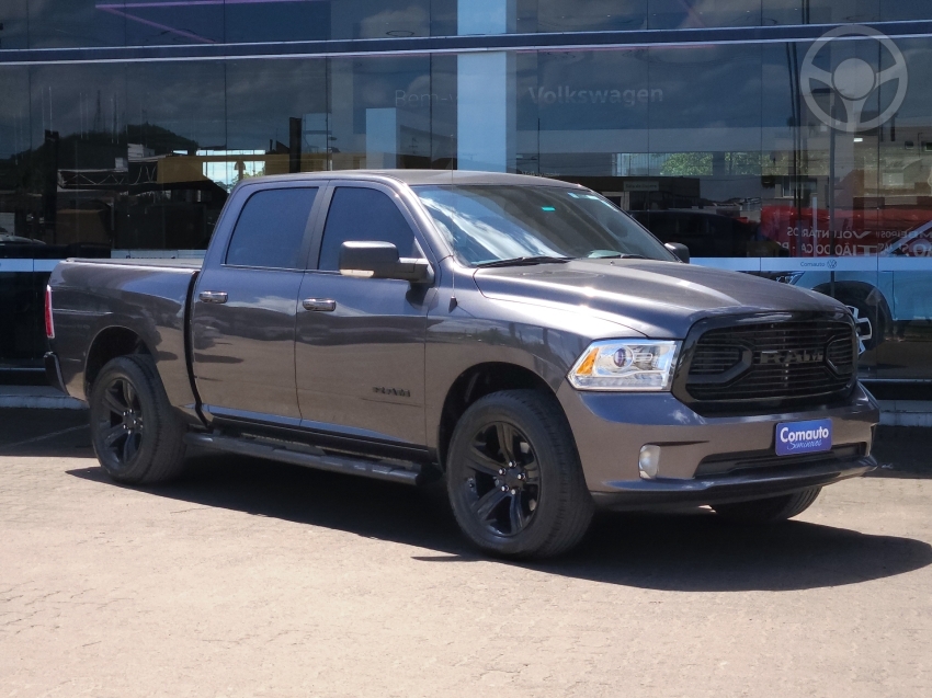 CLASSIC 5.7 V8 LARAMIE CD 4X4 AUTOMÁTICO - 2023 - MONTENEGRO
