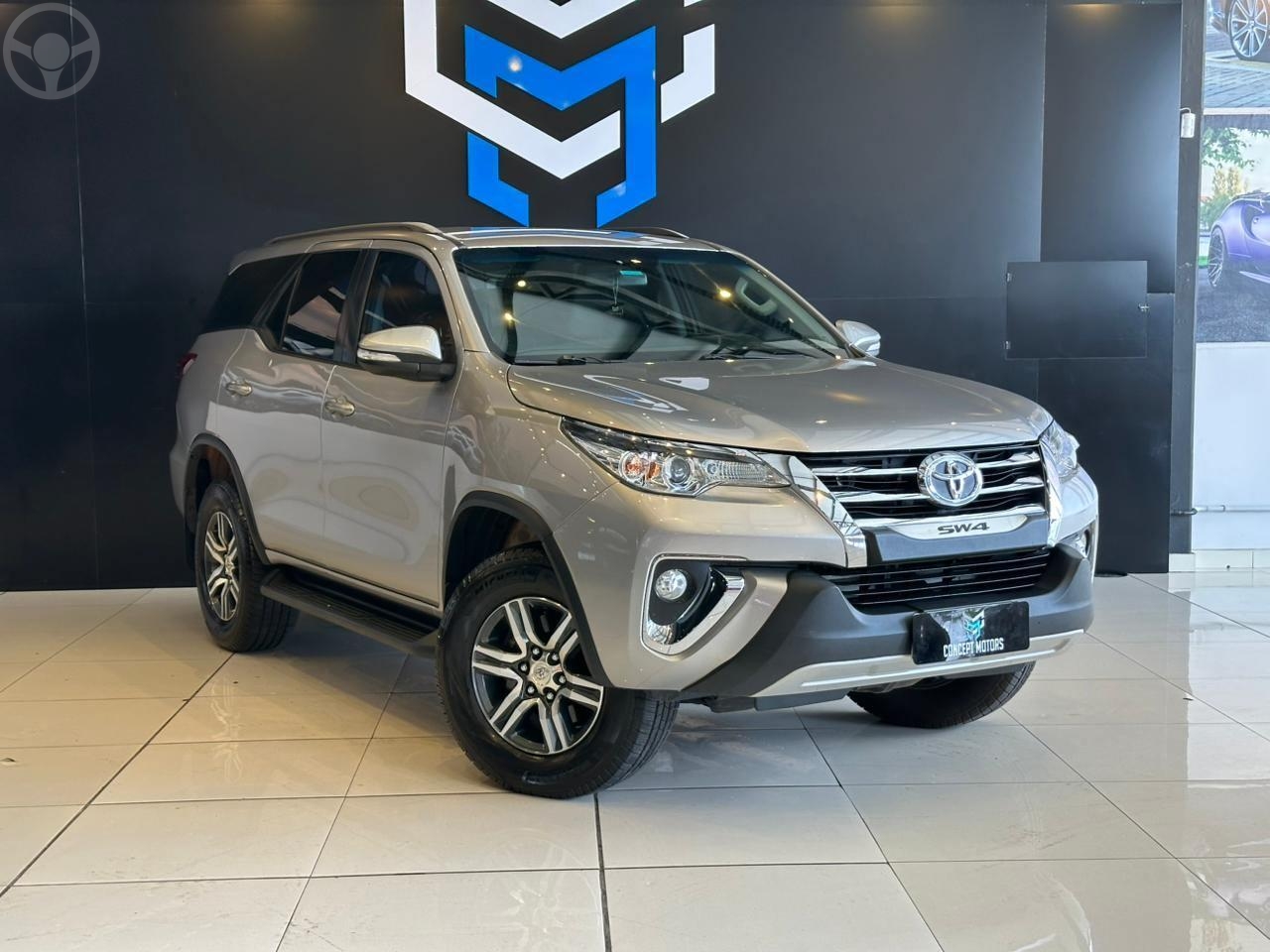 HILUX SW4 2.7 SR 4X2 16V FLEX 4P AUTOMÁTICO - 2017 - PASSO FUNDO