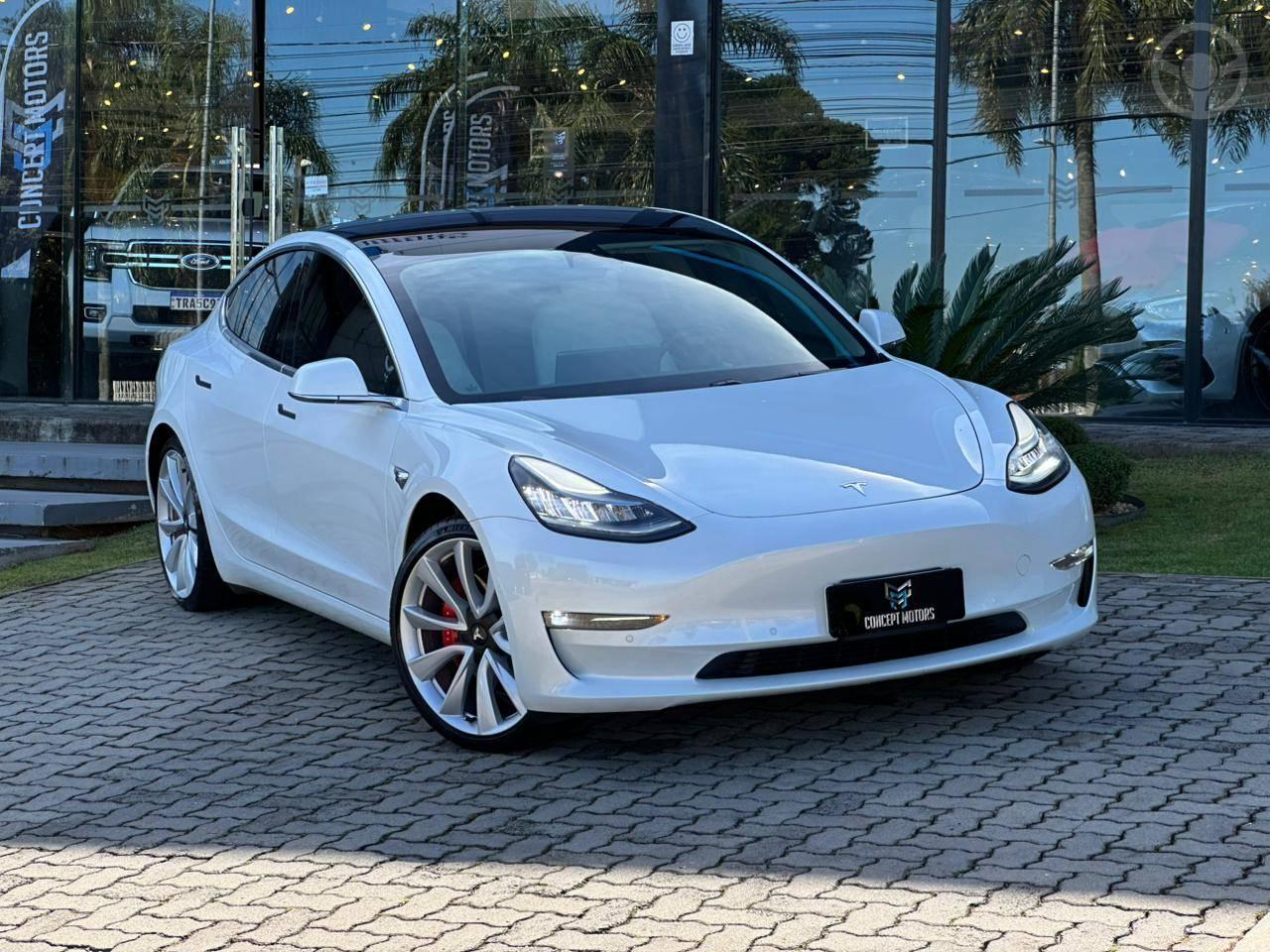 MODEL S 70 4P ELÉTRICO - 2018 - PASSO FUNDO