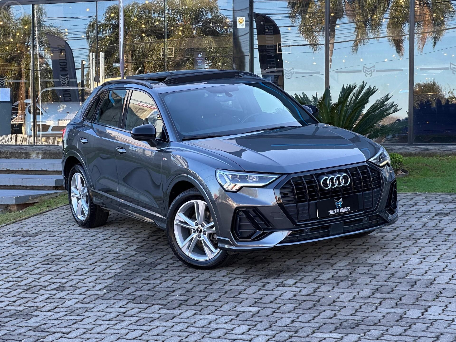 Q3 1.4 TFSI 35 BLACK S TRONIC 4P AUTOMÁTICO - 2021 - PASSO FUNDO