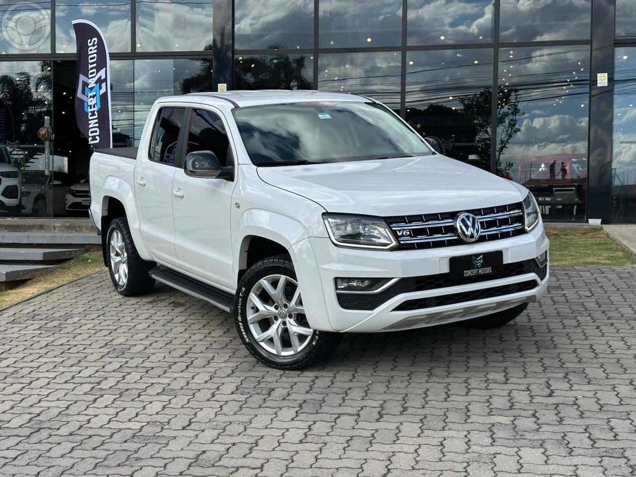AMAROK 3.0 V6 TDI HIGHLINE CD DIESEL 4MOTION AUTOMÁTICO - 2018 - PASSO FUNDO