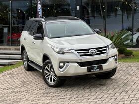 hilux sw4 2.8 srx 4x4 7 lugares 16v turbo intercooler diesel 4p automatico 2018 passo fundo