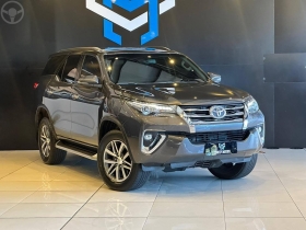 hilux sw4 2.8 srx 4x4 16v turbo intercooler diesel 4p automatico 2019 passo fundo