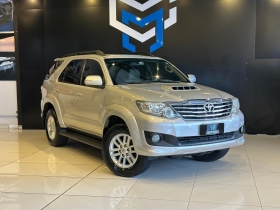 hilux sw4 3.0 srv 4x4 7 lugares 16v turbo intercooler diesel 4p automatico 2013 passo fundo