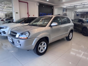 tucson 2.0 mpfi gls 16v 143cv 2wd flex 4p automatico 2015 encantado