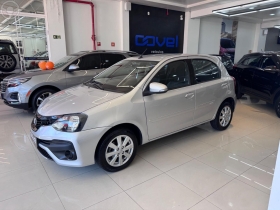 etios 1.5 x plus 16v flex 4p automatico 2019 encantado