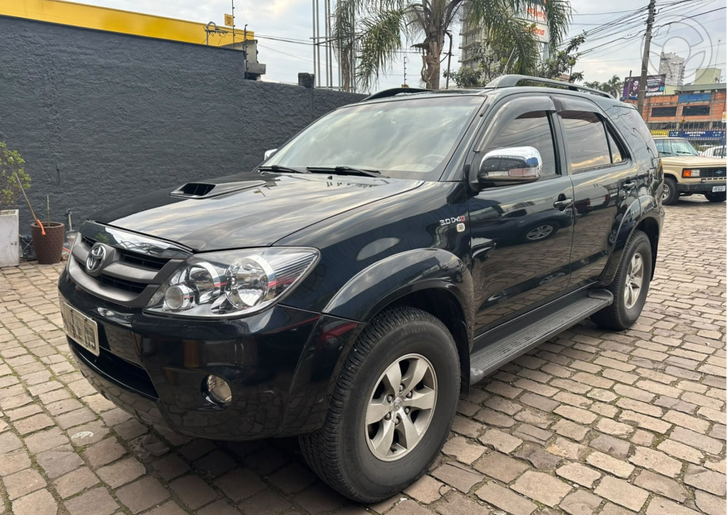 HILUX SW4 3.0 SRV 4X4 16V TURBO INTERCOOLER DIESEL 4P AUTOMÁTICO - 2006 - CAXIAS DO SUL