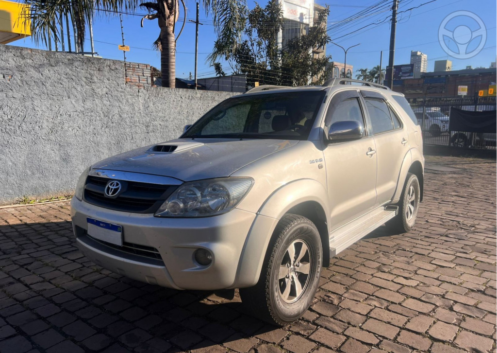 HILUX SW4 3.0 SRV 4X4 16V TURBO INTERCOOLER DIESEL 4P AUTOMÁTICO - 2006 - CAXIAS DO SUL